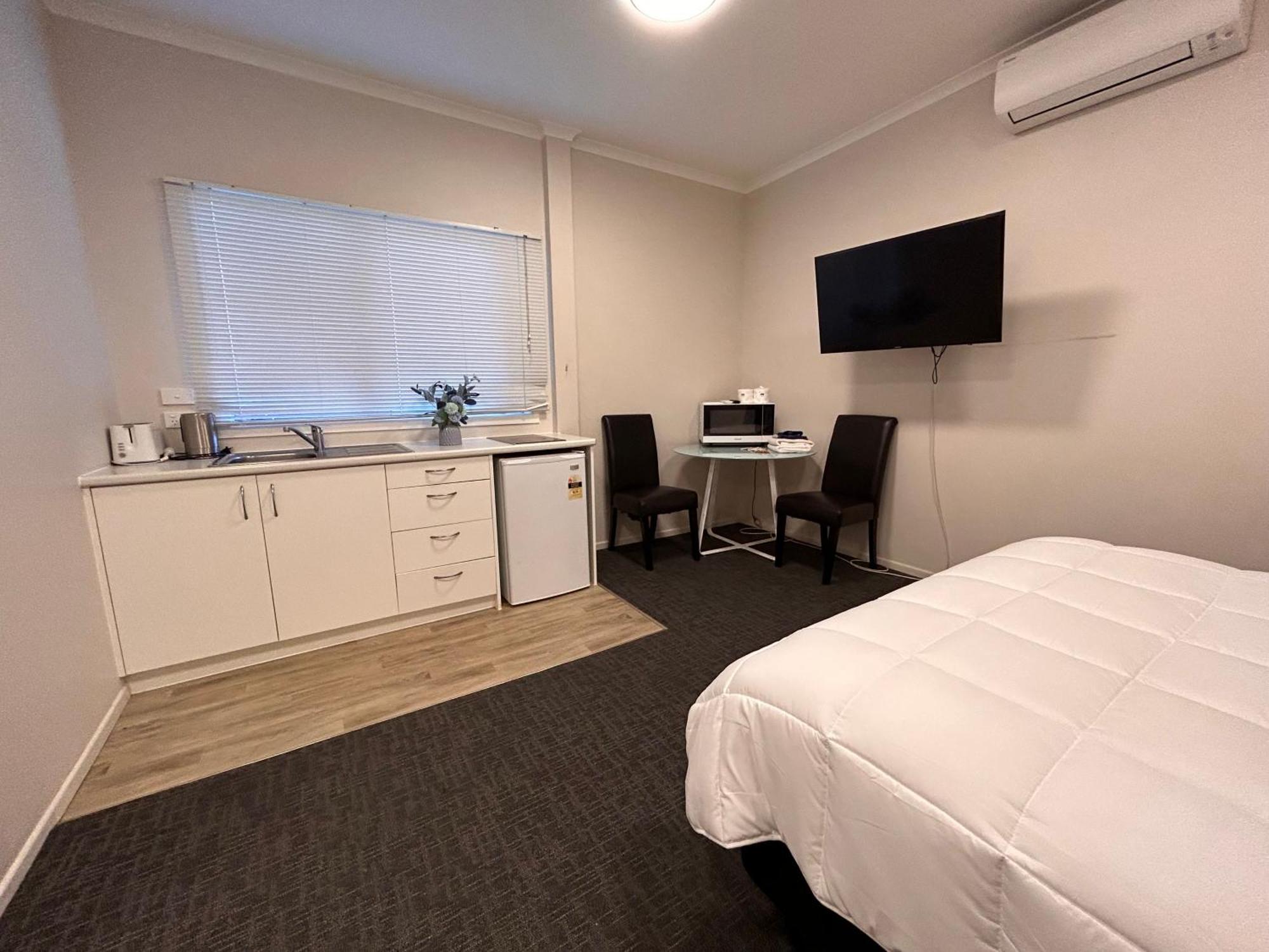 Terapa Motor Inn Хамилтън Екстериор снимка