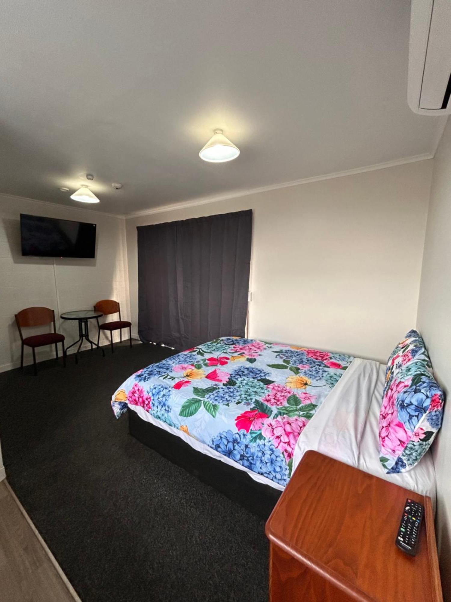 Terapa Motor Inn Хамилтън Екстериор снимка